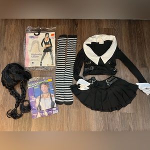 Wednesday Addams halloween costume size xs 4 piece set.